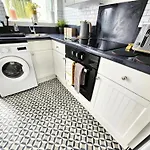 Leaf Tree Cottage, Close To Coast, Lakes And Fells *