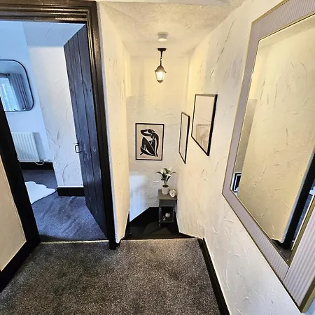 Leaf Tree Cottage, Close To Coast, Lakes And Fells בית נופש