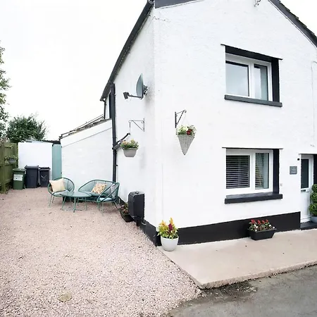 Leaf Tree Cottage, Close To Coast, Lakes And Fells Workington